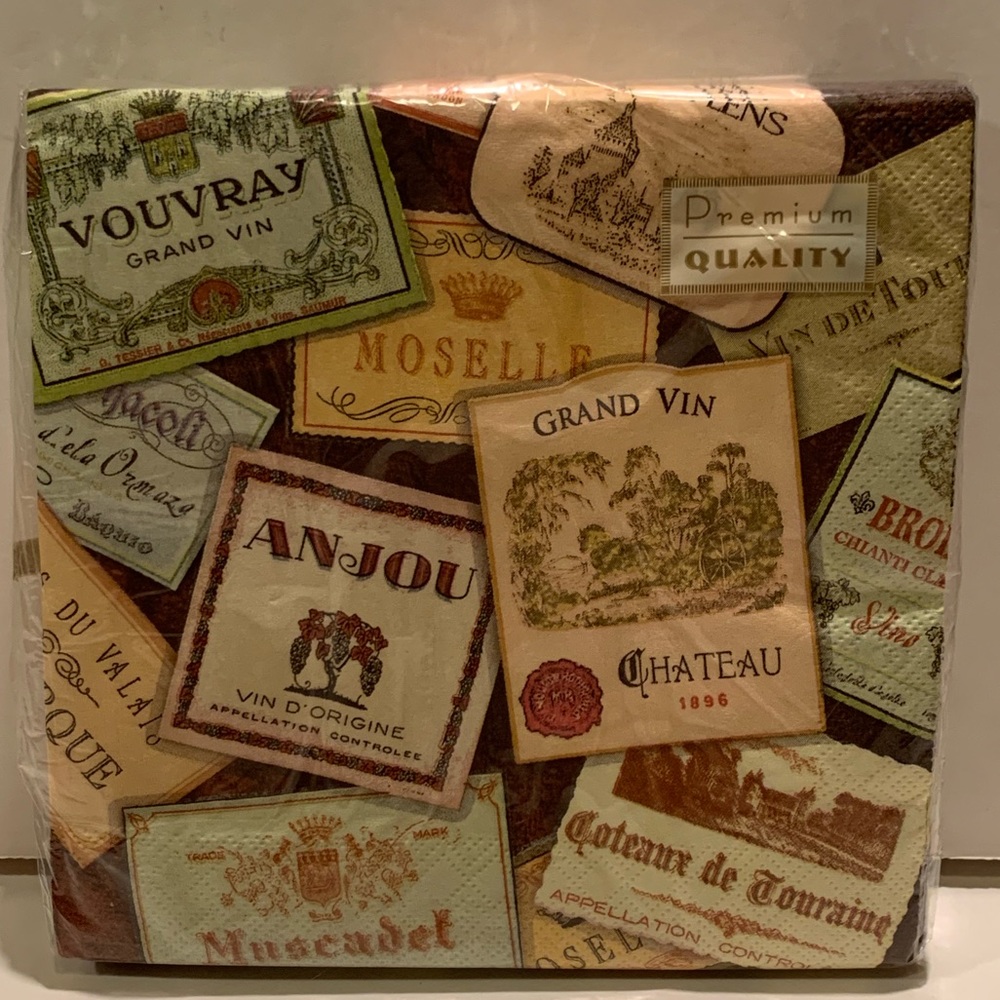 NWT TARGET WINE LABEL LUNCHEON NAPKINS.